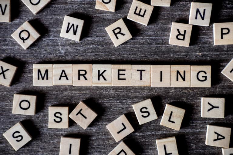 Effektive Marketingstrategien für Coaching-Angebote: Fortune Family als Vorbild